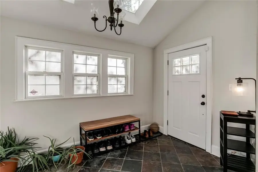 320 E 69th Street, Kansas City, MO 64113 - Image #2