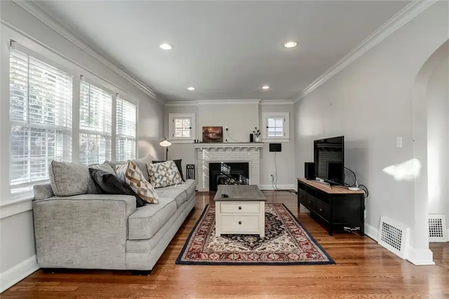 320 E 69th Street, Kansas City, MO 64113 - Image #3