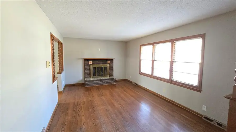 600 James Street, Harrisonville, MO 64701 - Image #2