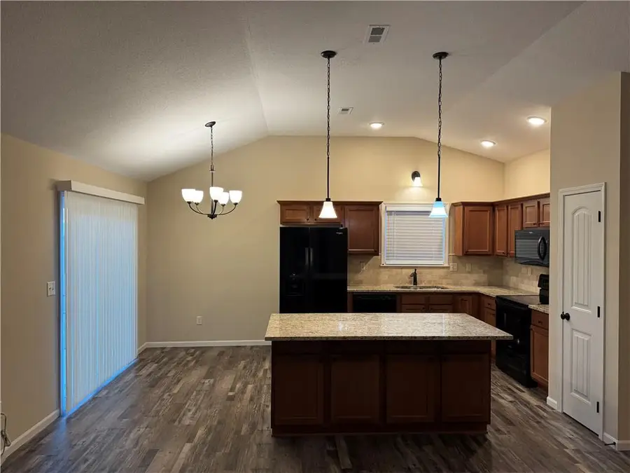 912 W 30th Terrace, Lawrence, KS 66046 - Image #2