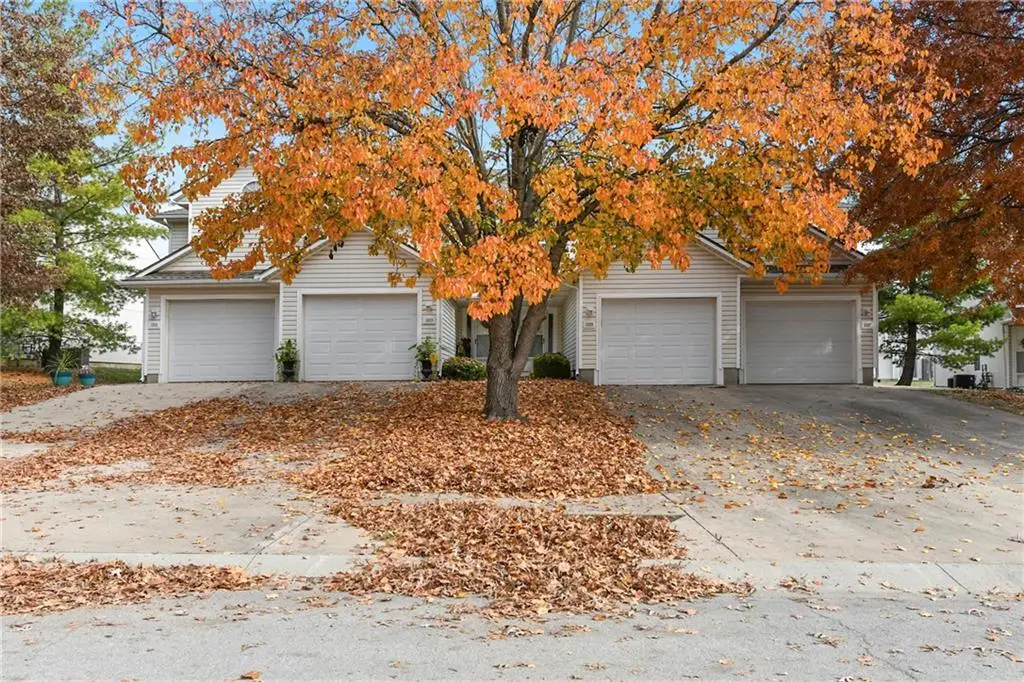 1327 SE Broadway Circle, Lees Summit, MO 64081 - Image #1