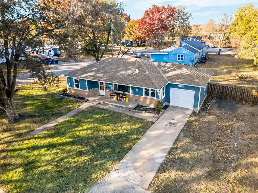 148 W Shawnee Street, Gardner, KS 66030 - Image #3