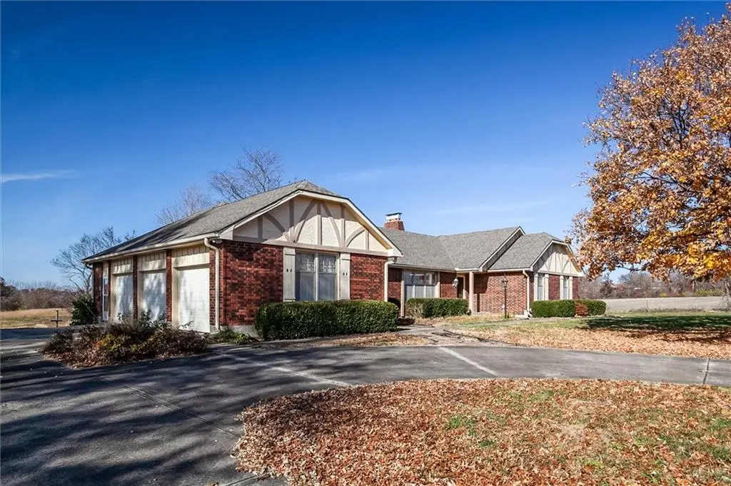 416 N Buckner Tarsney Road, Buckner, MO 64016 - Image #1