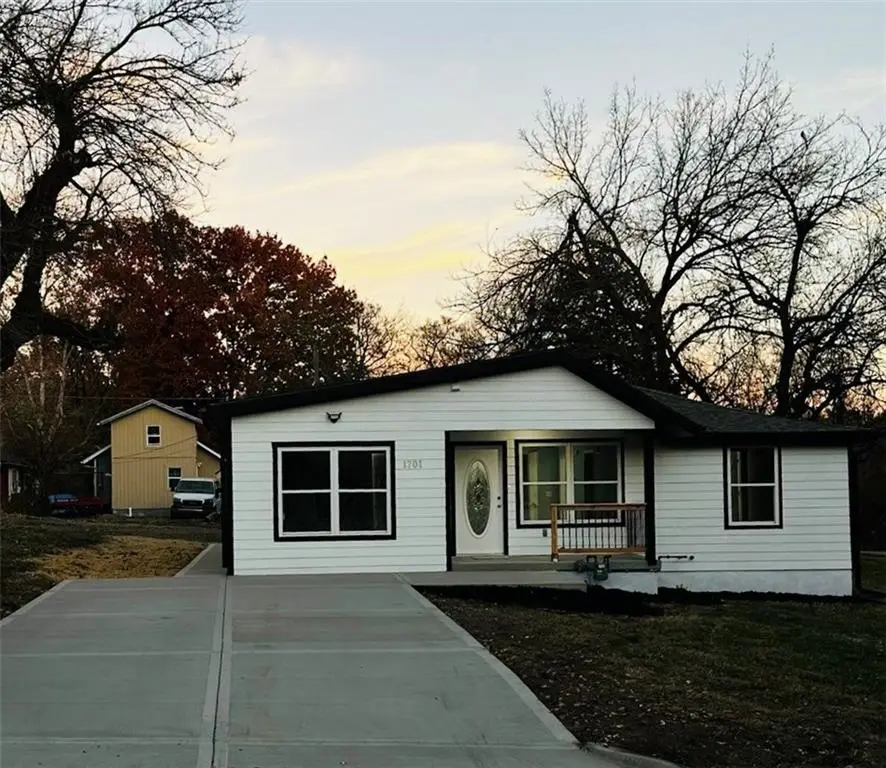 1701 N 27th Street, Kansas City, KS 66102 - Image #1