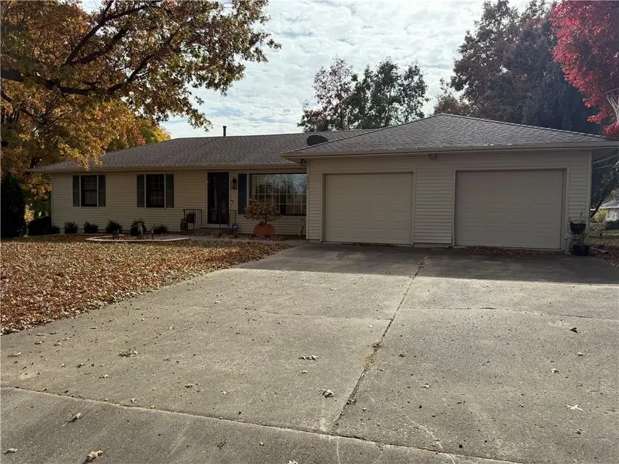 1803 Clearview Drive, Lexington, MO 64067 - Image #2