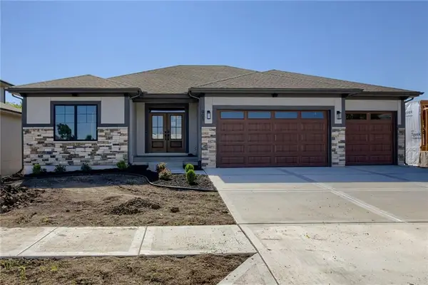 827 Reed Drive, Raymore, MO 64083