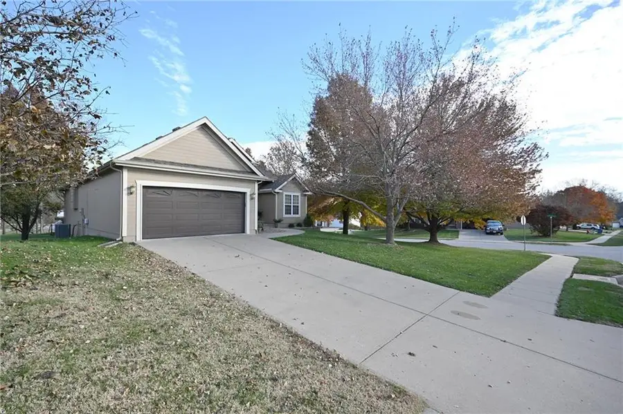 13435 Timber Park Drive, Platte City, MO 64079 - Image #3