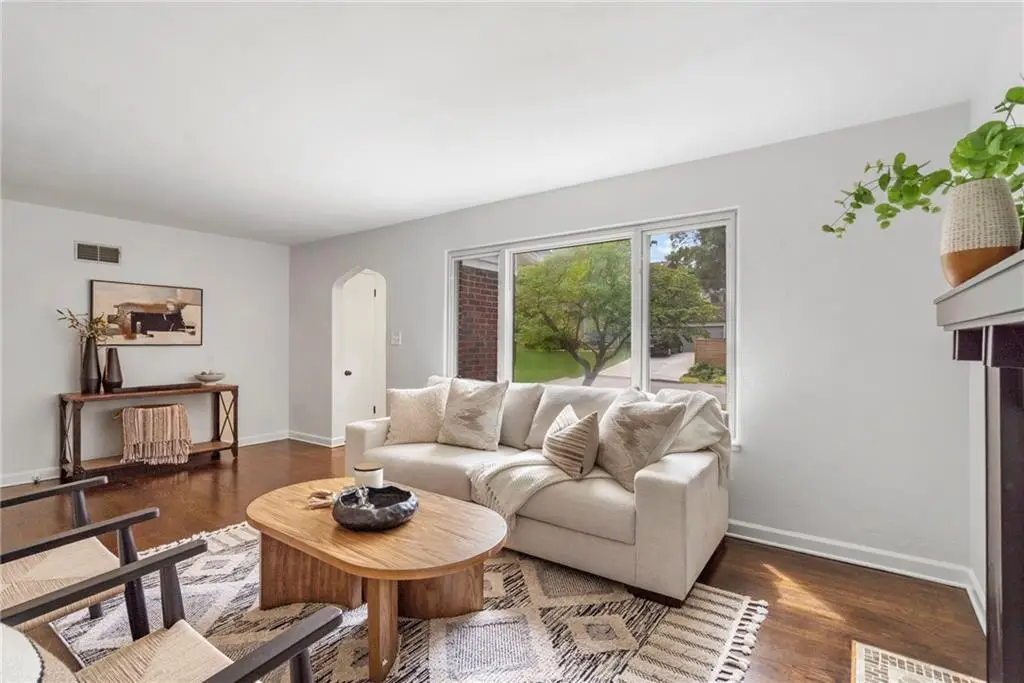 710 E 73rd Street, Kansas City, MO 64131 - Image #1