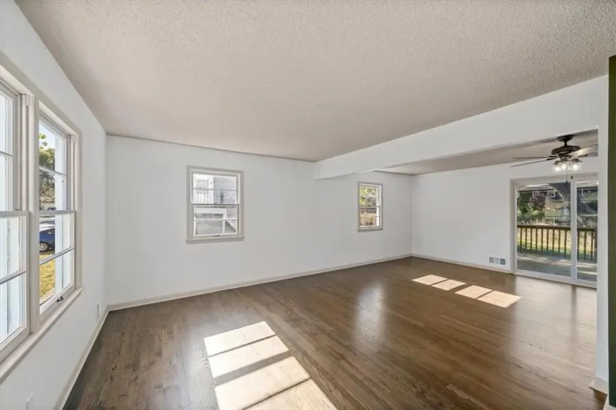 313 S Walker Street, Olathe, KS 66061 - Image #3