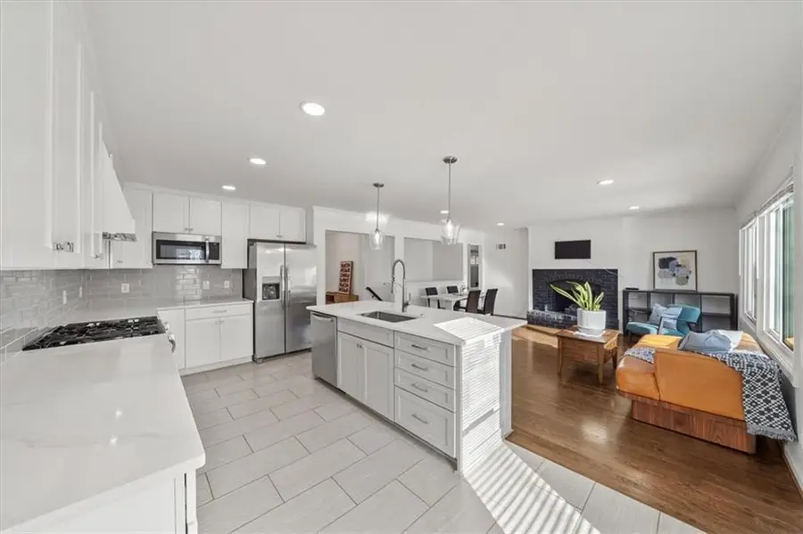 909 W 85th Street, Kansas City, MO 64114 - Image #3