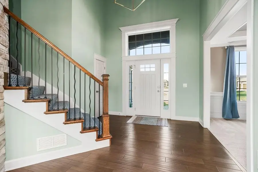 24211 W 69th Street, Shawnee, KS 66226 - Image #2