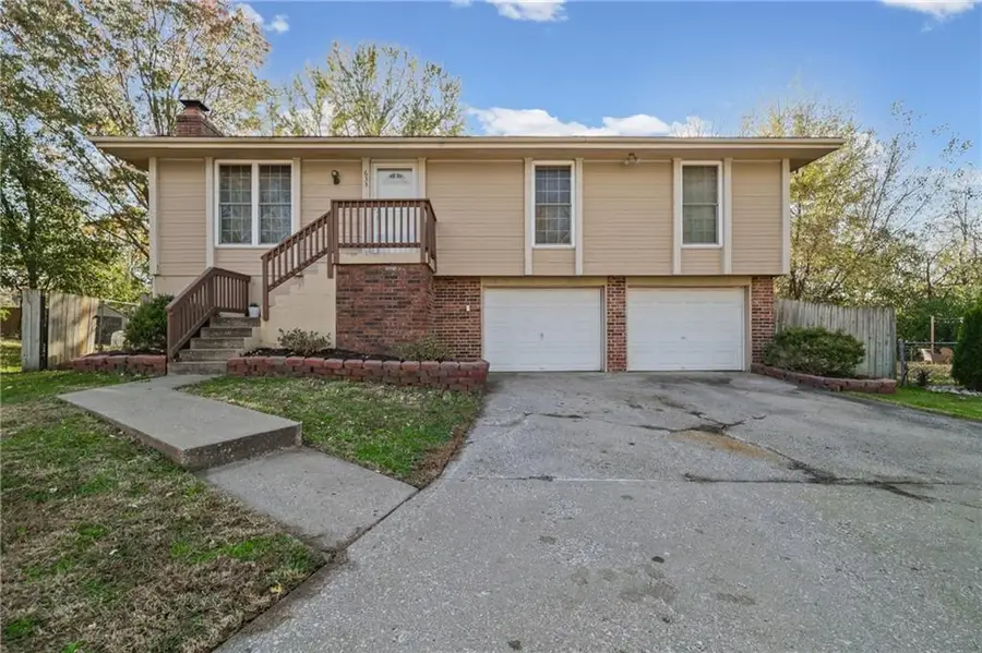 633 SW 36th Terrace, Lees Summit, MO 64082 - Image #2