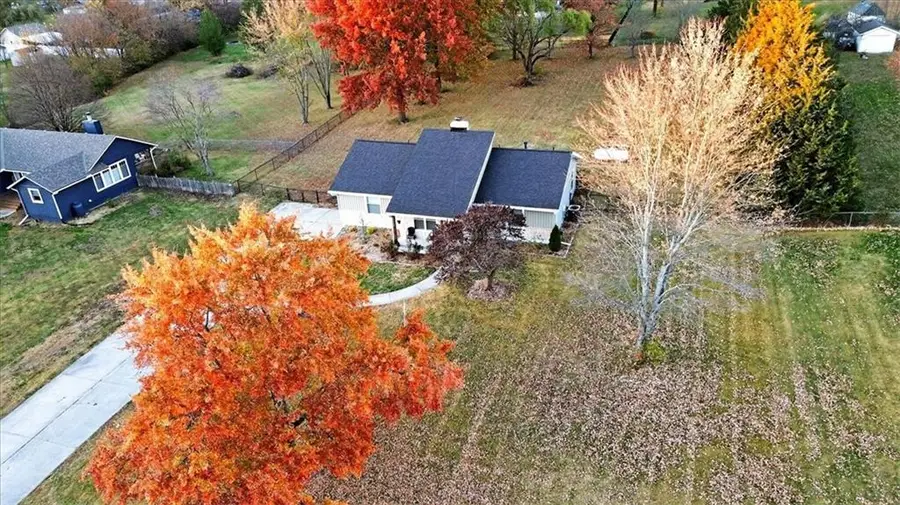 25508 E 130th Terrace, Greenwood, MO 64034 - Image #2