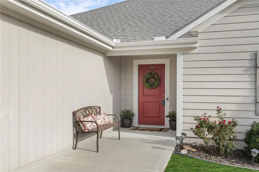 103 N Sivley Street, Peculiar, MO 64078 - Image #2