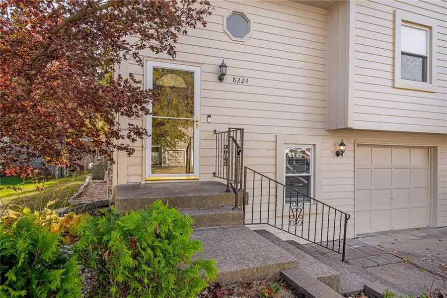 8224 Perry Street, Overland Park, KS 66204 - Image #3