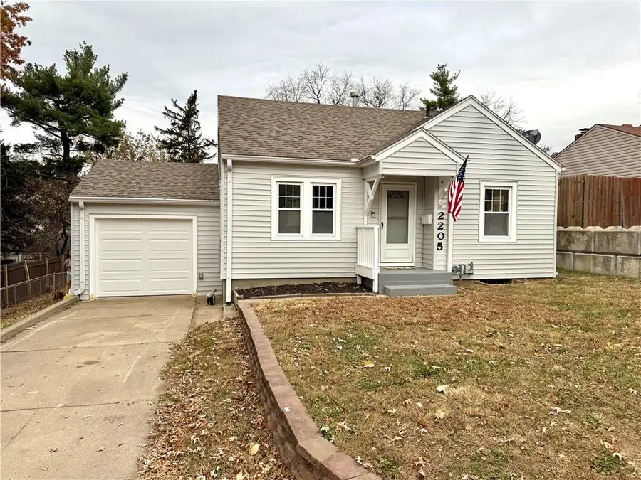 2205 Monterey Drive, Saint Joseph, MO 64507 - Image #2