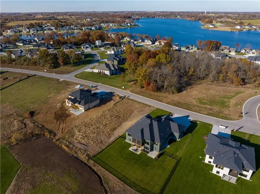 575 South Shore Drive, Lake Winnebago, MO 64034 - Image #2