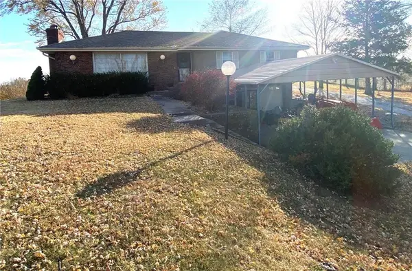 3298 SE Taos Road, Faucett, MO 64448