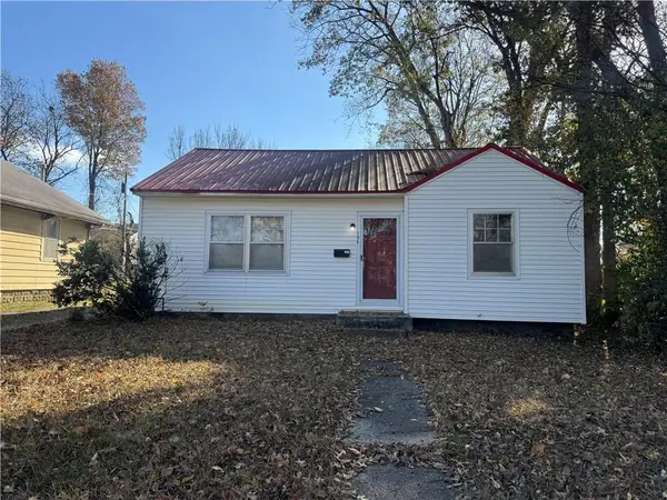 105 W Billings Street, Pittsburg, KS 66762