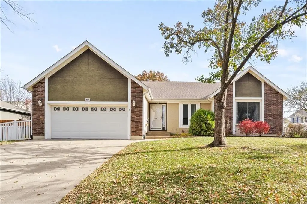 929 Elk Lane, Bonner Springs, KS 66012 - Image #1