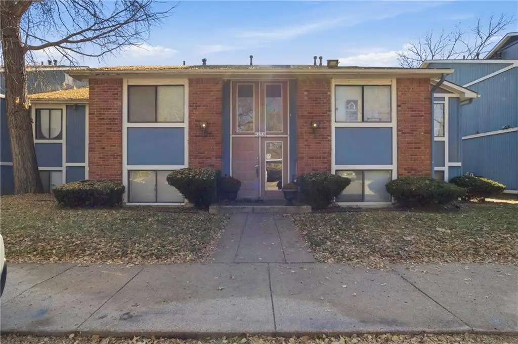 8139 Holmes Road #202, Kansas City, MO 64131 - Image #1