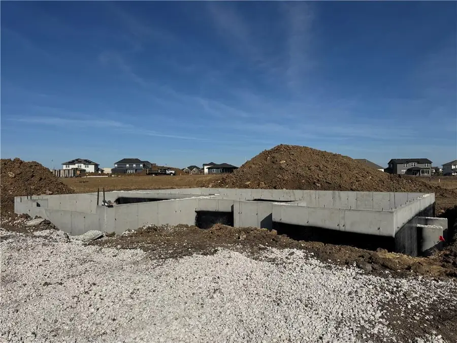 16937 S Illusion Street, Olathe, KS 66062 - Image #3