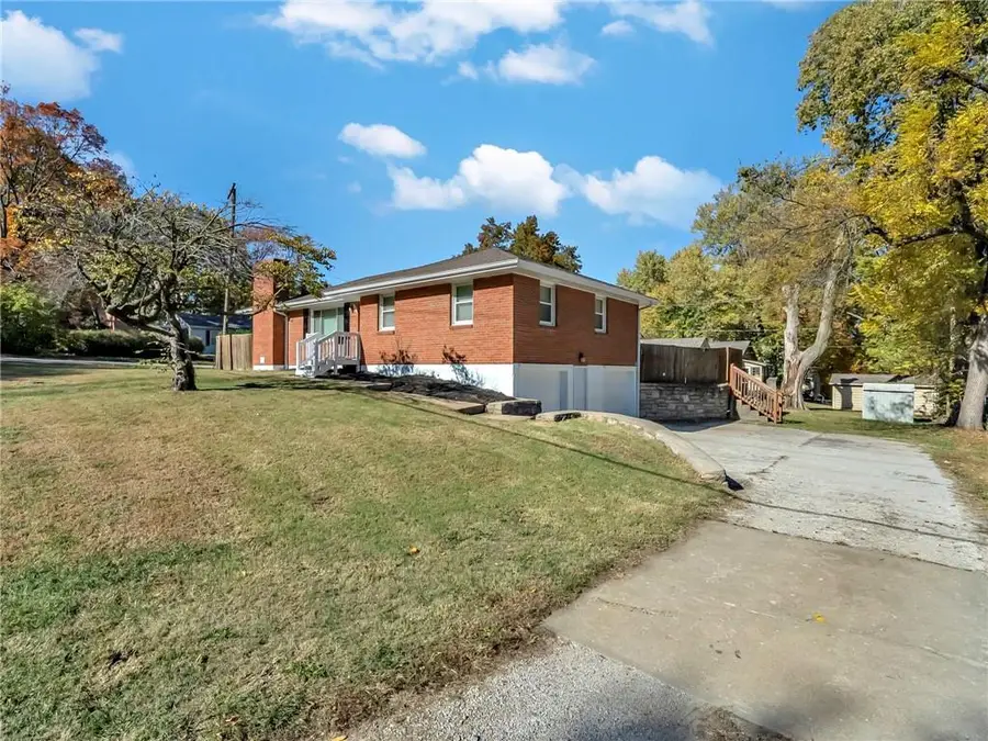 700 E Gudgell Street, Independence, MO 64055 - Image #2