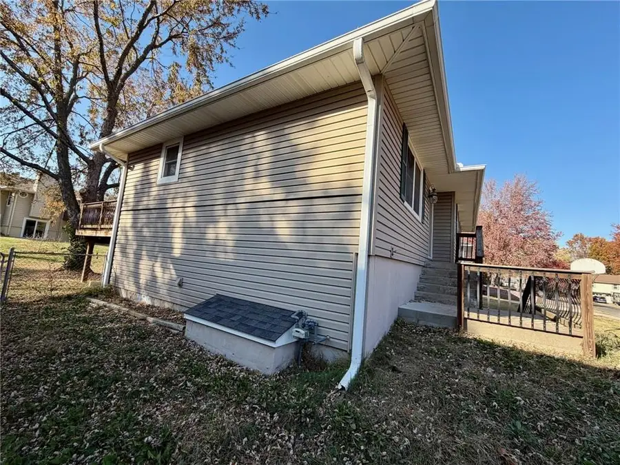 406 Chapel Road, Warrensburg, MO 64093 - Image #2