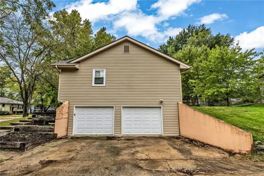 2401 SW 2nd Street Terrace, Blue Springs, MO 64014 - Image #3