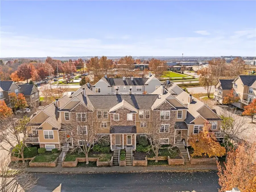 7615 W 158th Terrace, Overland Park, KS 66223 - Image #3