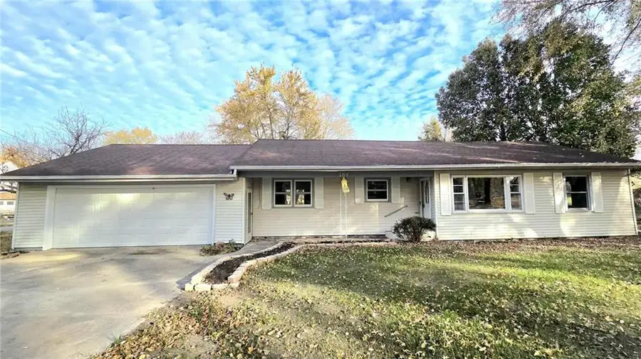 107 13th Street, Pleasanton, KS 66075 - Image #3