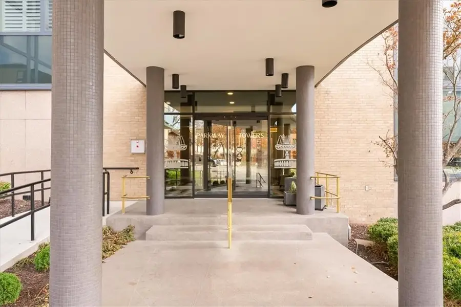 4545 Wornall Road #LE-3, Kansas City, MO 64111 - Image #3