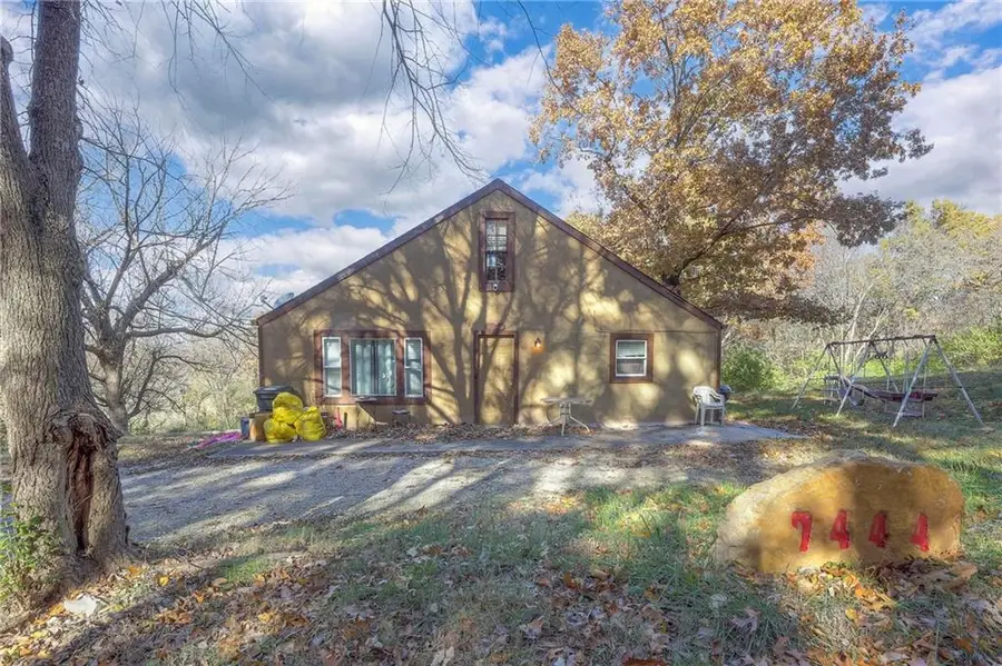 7444 Barnes Drive, Kansas City, KS 66109 - Image #2
