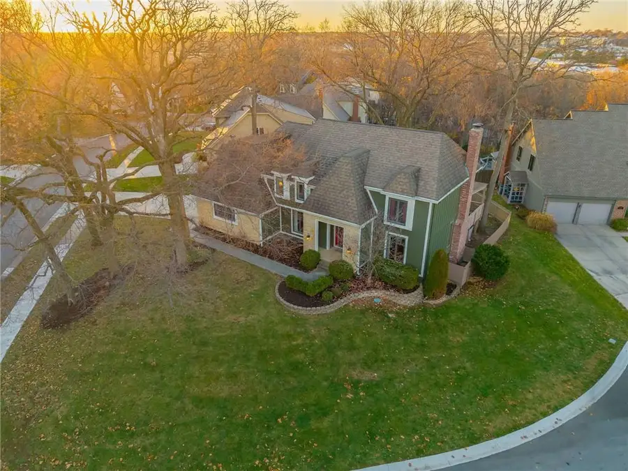 9732 W 115th Street, Overland Park, KS 66210 - Image #2