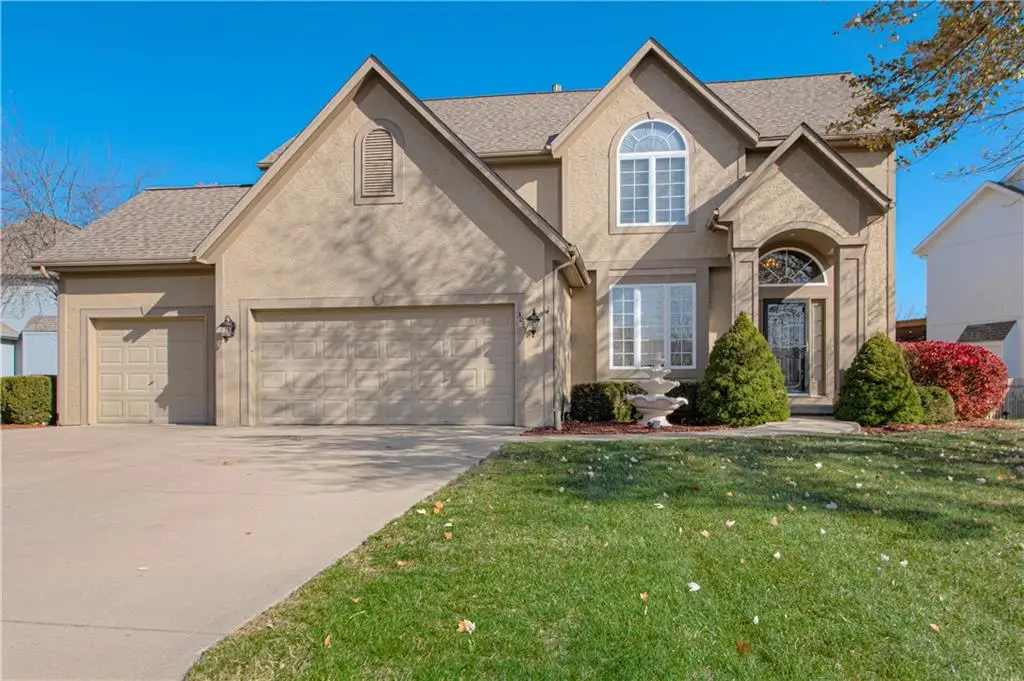 304 NE Hidden Valley Way, Lees Summit, MO 64064 - Image #1