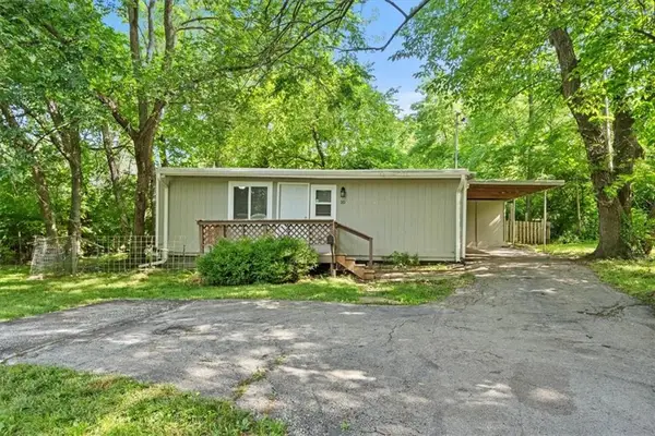 10 W 98th Street, Kansas City, MO 64114