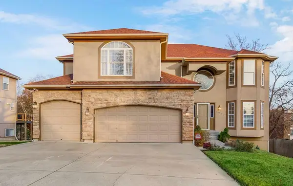 5937 Blue Hills Road, Kansas City, MO 64110