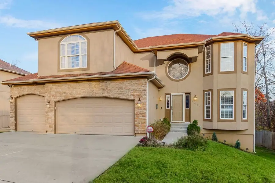 5937 Blue Hills Road, Kansas City, MO 64110 - Image #2