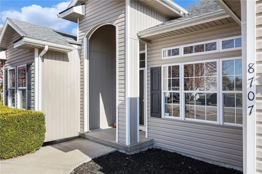 8707 N Robinhood Avenue, Kansas City, MO 64154 - Image #3