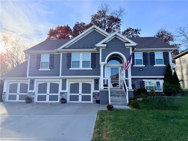 10020 N Lawn Avenue, Kansas City, MO 64156