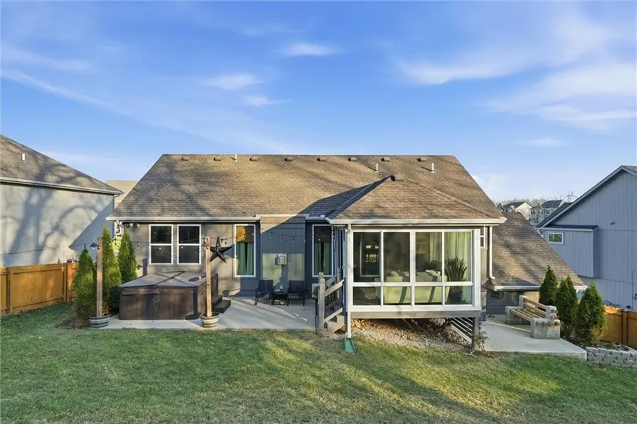 10020 N Lawn Avenue, Kansas City, MO 64156 - #2