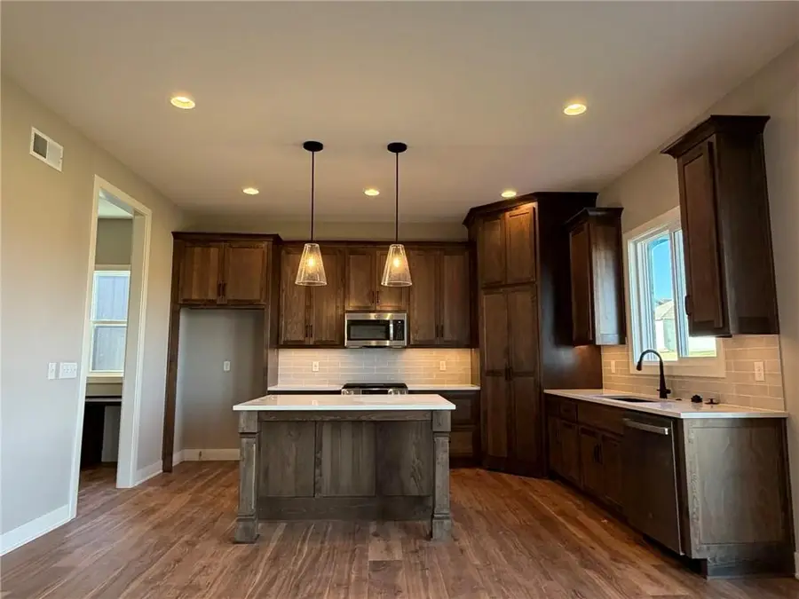 1508 SW Arborpark Terrace, Lees Summit, MO 64082 - Image #2