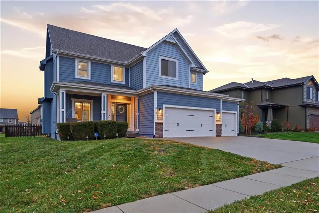 313 SW Eagles Ridge Drive, Blue Springs, MO 64014 - Image #1