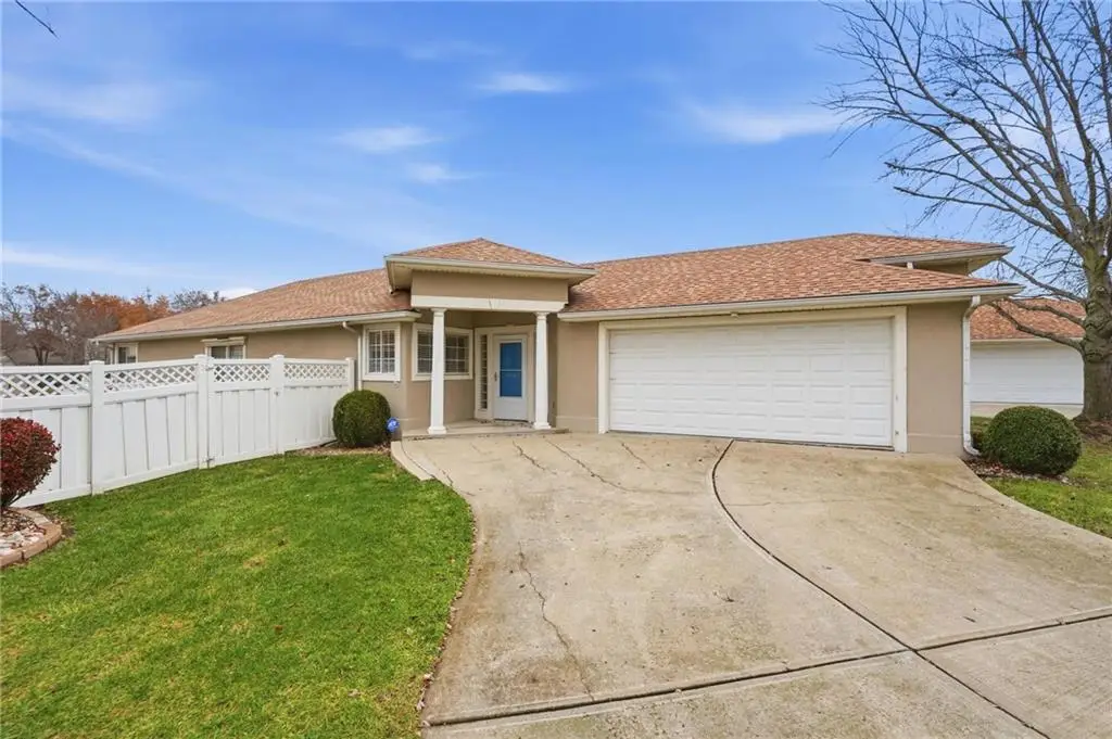 813 NW North Ridge Court, Blue Springs, MO 64015 - Image #1