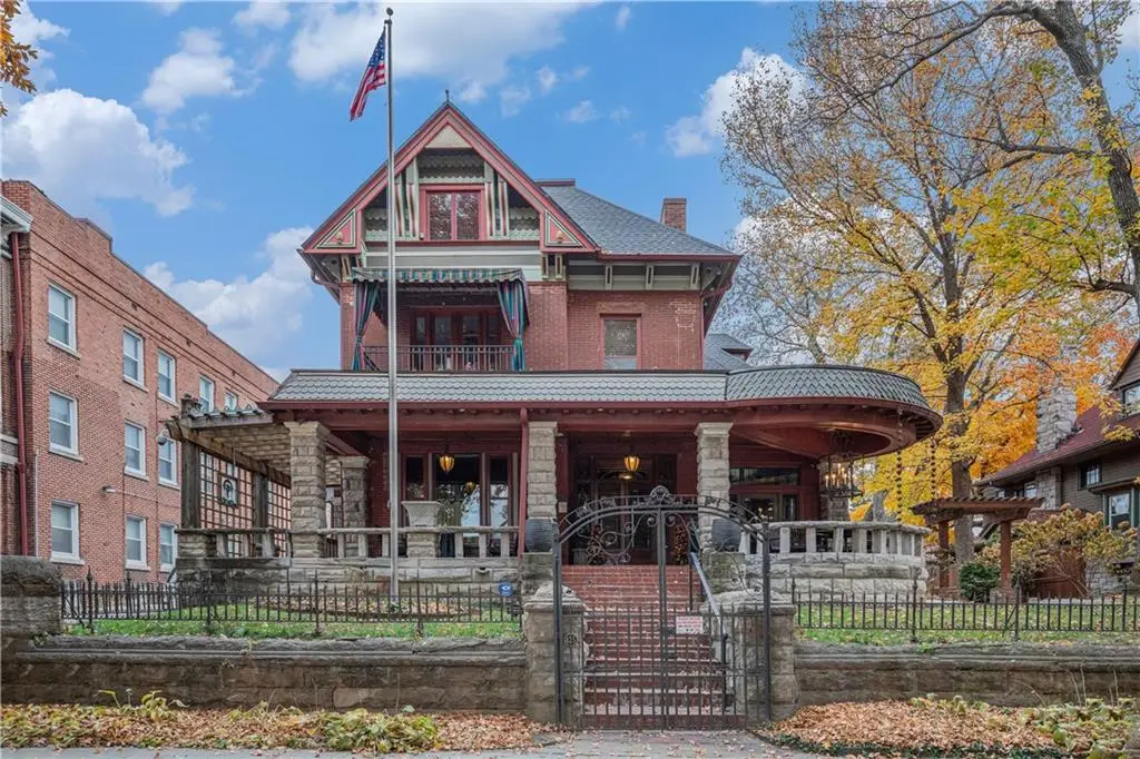 425 Gladstone Boulevard, Kansas City, MO 64124 - Image #1