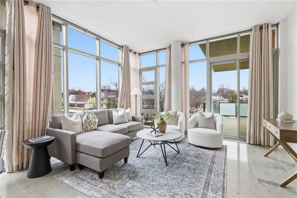 4950 Central #307 Street, Kansas City, MO 64112 - Image #1