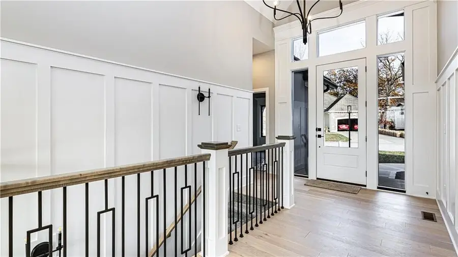 115 Teton Ridge, Lake Winnebago, MO 64034 - Image #2