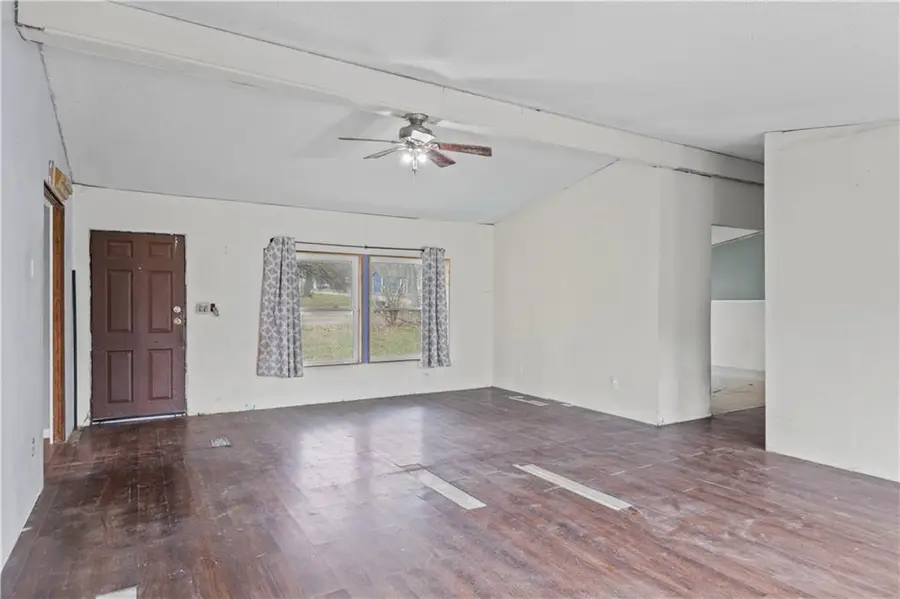 305 N Smith Street, Windsor, MO 65360 - Image #3