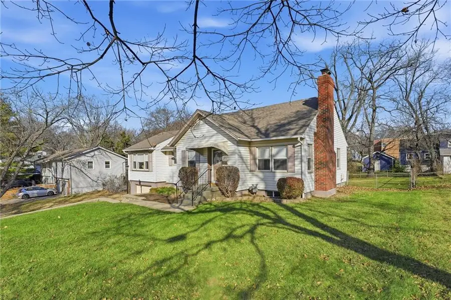 4917 Buena Vista Street, Roeland Park, KS 66205 - Image #3