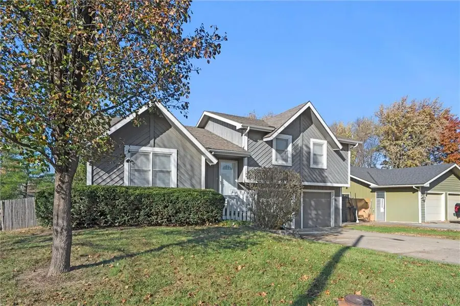 1184 S Delaware Street, Tonganoxie, KS 66086 - Image #3